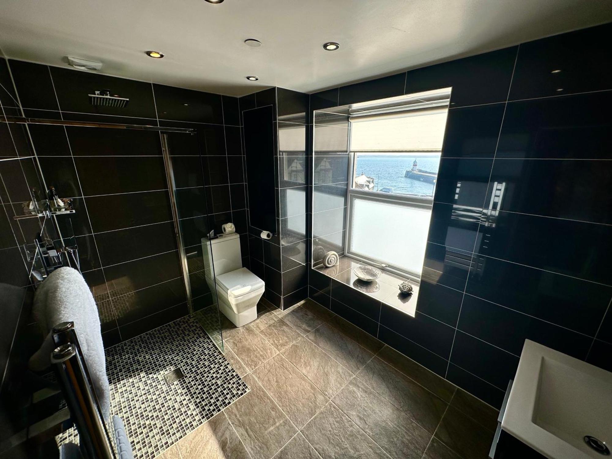 Halvard Apartments At Каслтаун Экстерьер фото